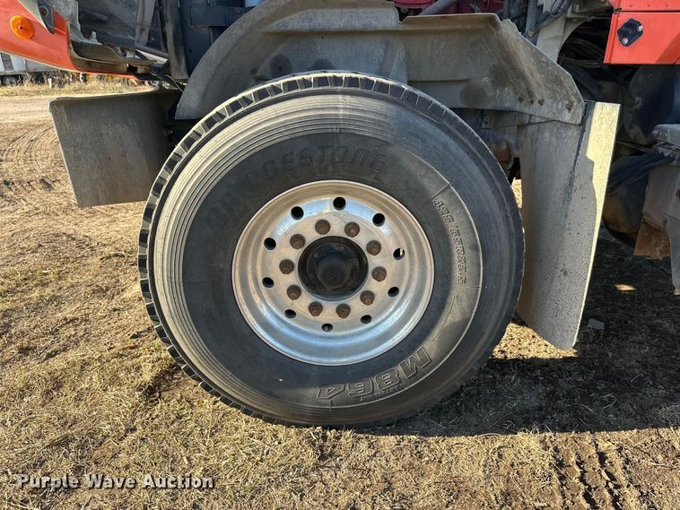 image for item DW4354 2008 International 5500i ready mix truck