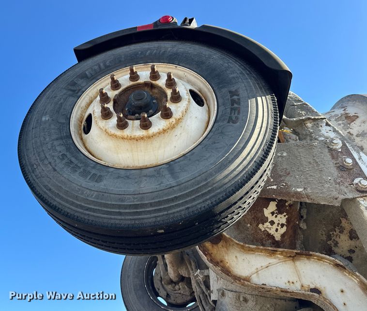 image for item DW4354 2008 International 5500i ready mix truck