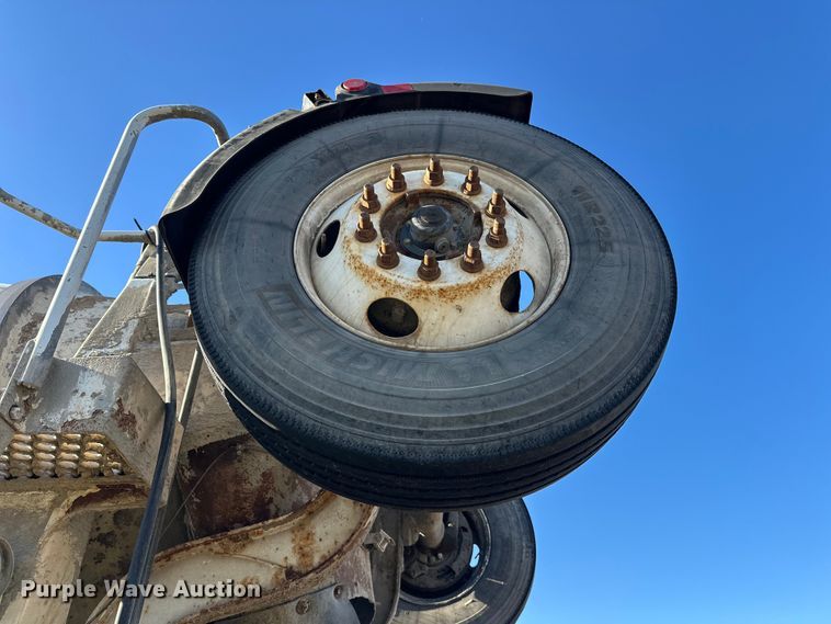 image for item DW4354 2008 International 5500i ready mix truck