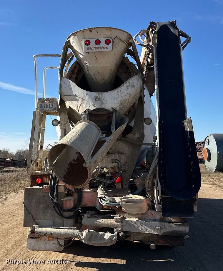 image for item DW4367 2000 Sterling L-Line ready mix truck