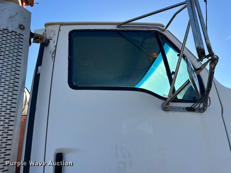 image for item DW4367 2000 Sterling L-Line ready mix truck