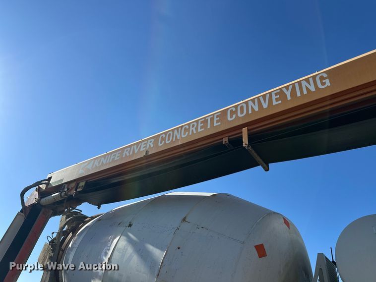 image for item DW4367 2000 Sterling L-Line ready mix truck