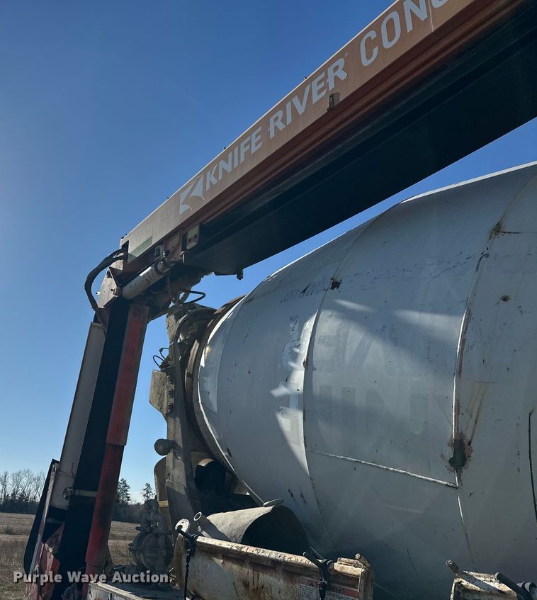 image for item DW4367 2000 Sterling L-Line ready mix truck