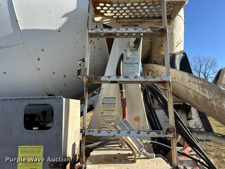 image for item DW4367 2000 Sterling L-Line ready mix truck