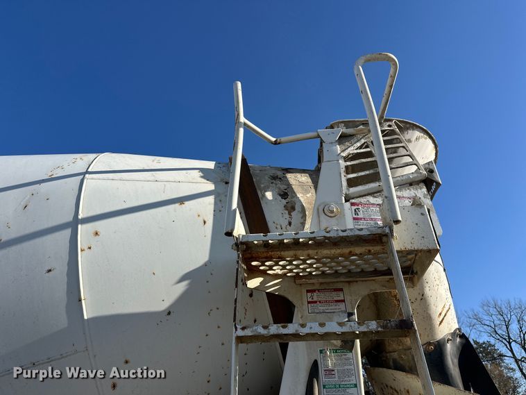 image for item DW4367 2000 Sterling L-Line ready mix truck