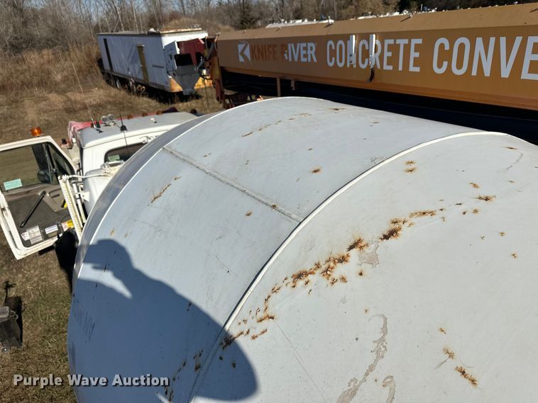 image for item DW4367 2000 Sterling L-Line ready mix truck