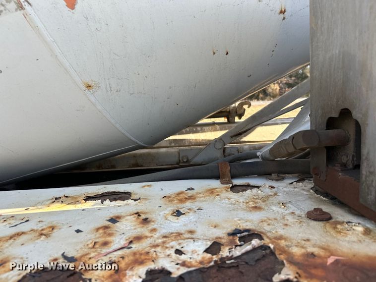 image for item DW4367 2000 Sterling L-Line ready mix truck