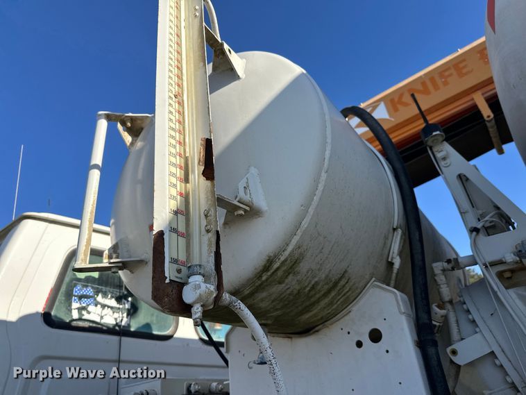 image for item DW4367 2000 Sterling L-Line ready mix truck