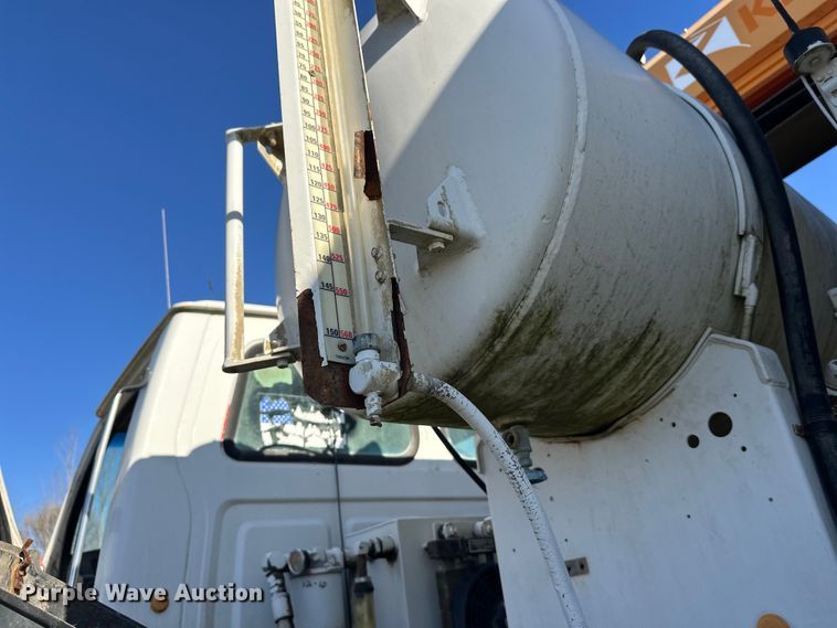 image for item DW4367 2000 Sterling L-Line ready mix truck