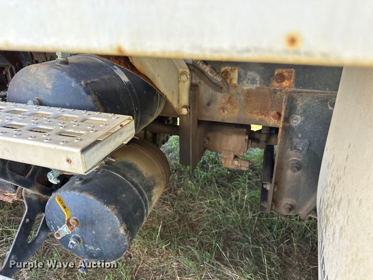 image for item DW4367 2000 Sterling L-Line ready mix truck