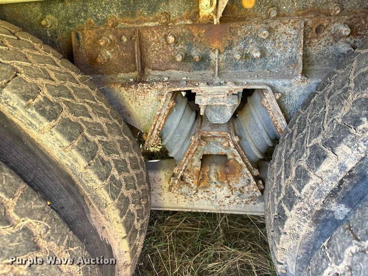 image for item DW4367 2000 Sterling L-Line ready mix truck