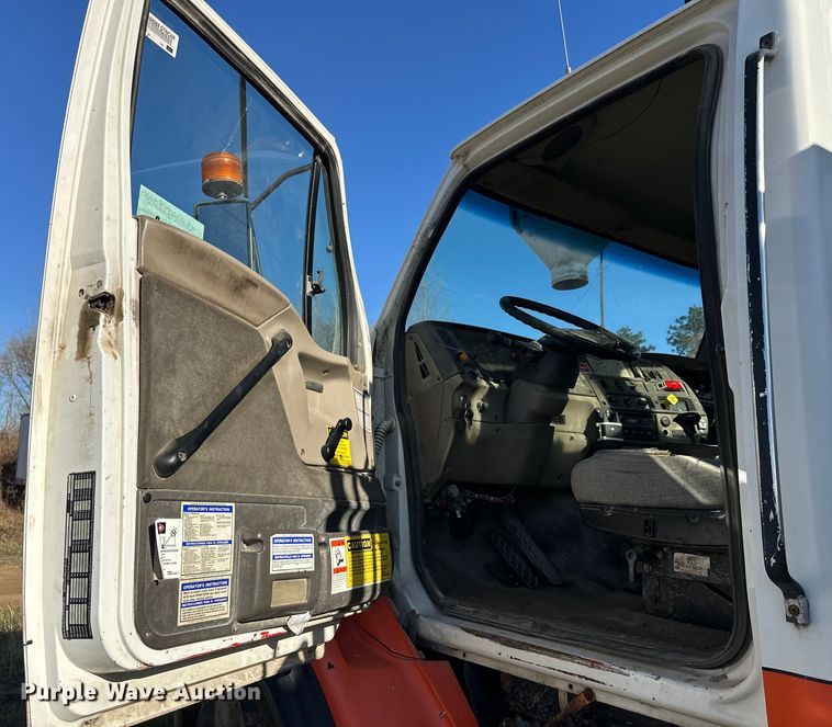 image for item DW4367 2000 Sterling L-Line ready mix truck