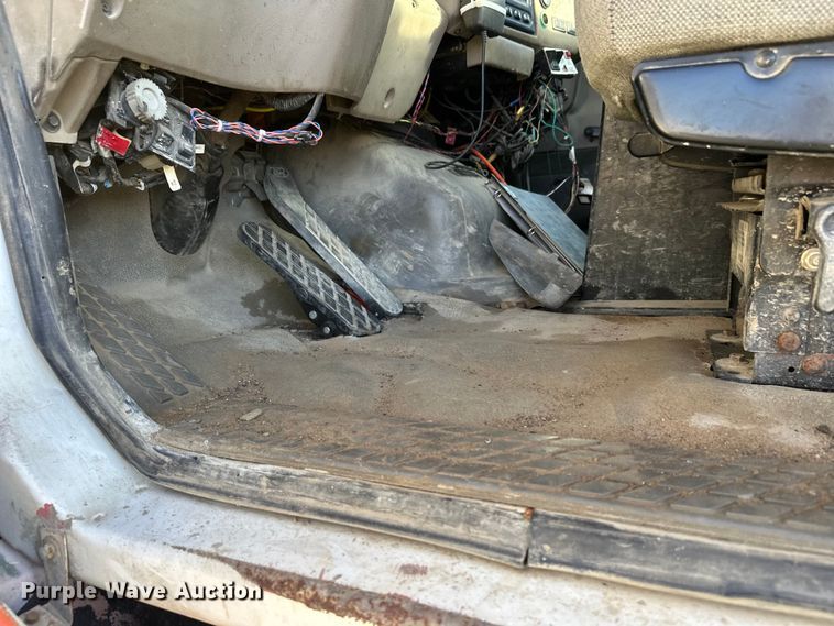 image for item DW4367 2000 Sterling L-Line ready mix truck