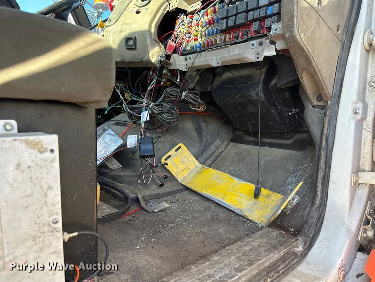 image for item DW4367 2000 Sterling L-Line ready mix truck