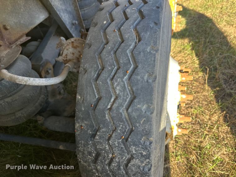 image for item DW4367 2000 Sterling L-Line ready mix truck