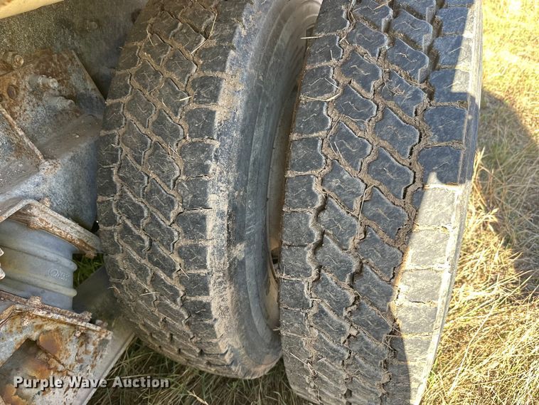 image for item DW4367 2000 Sterling L-Line ready mix truck