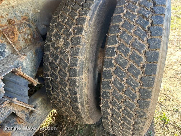 image for item DW4367 2000 Sterling L-Line ready mix truck