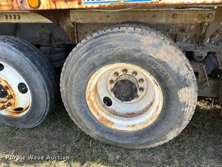 image for item DW4367 2000 Sterling L-Line ready mix truck