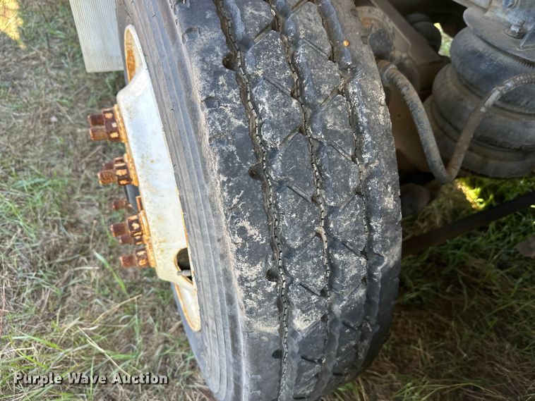 image for item DW4367 2000 Sterling L-Line ready mix truck