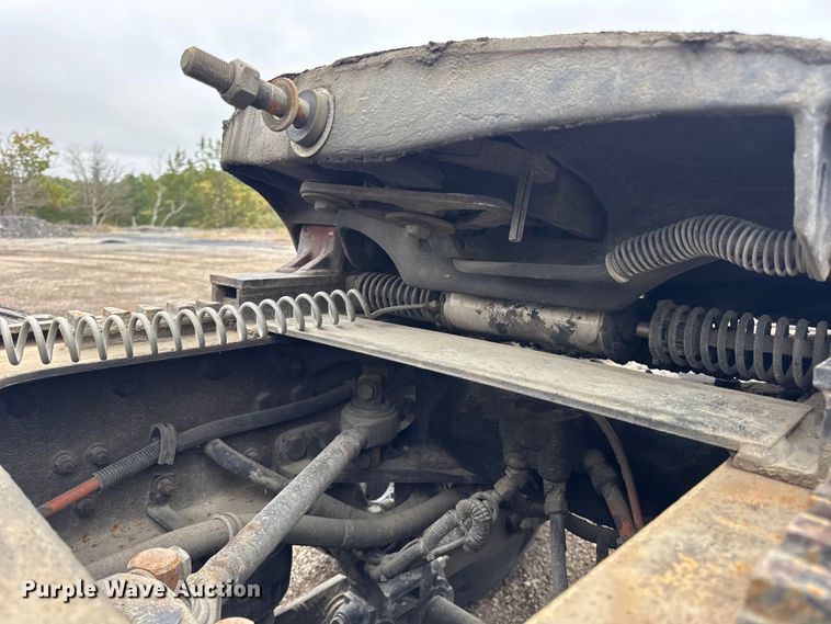 image for item DW6657 2004 Kenworth T800 semi truck