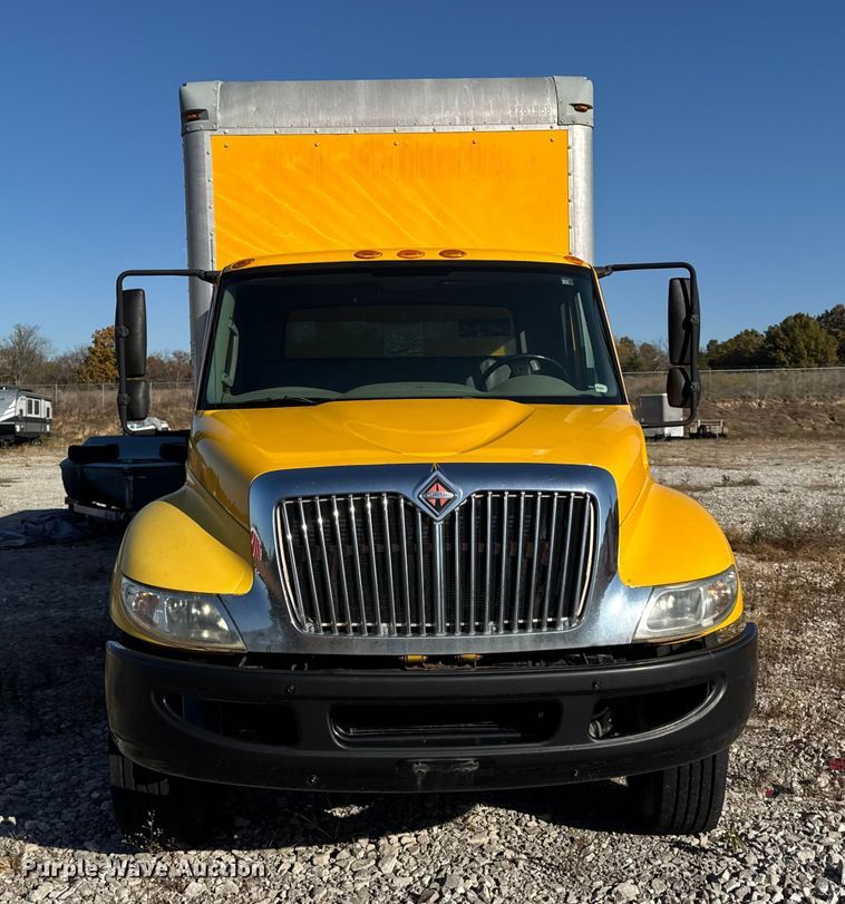 image for item DW6669 2014 International 4300 Durastar box truck