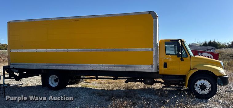 image for item DW6669 2014 International 4300 Durastar box truck