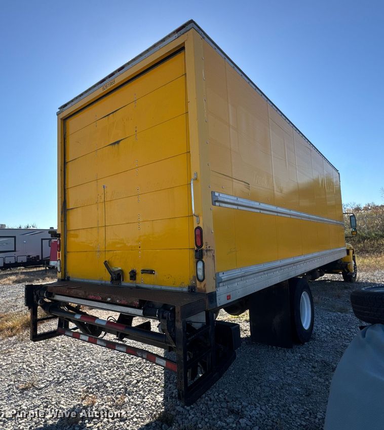 image for item DW6669 2014 International 4300 Durastar box truck