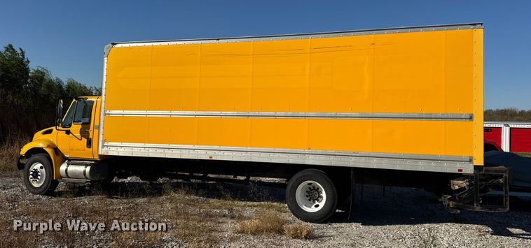 image for item DW6669 2014 International 4300 Durastar box truck