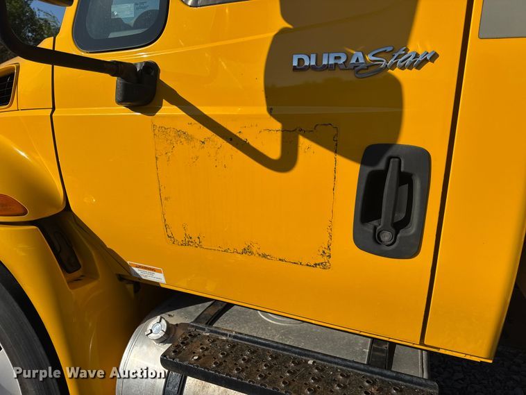 image for item DW6669 2014 International 4300 Durastar box truck