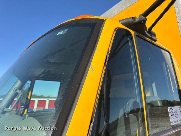 image for item DW6669 2014 International 4300 Durastar box truck