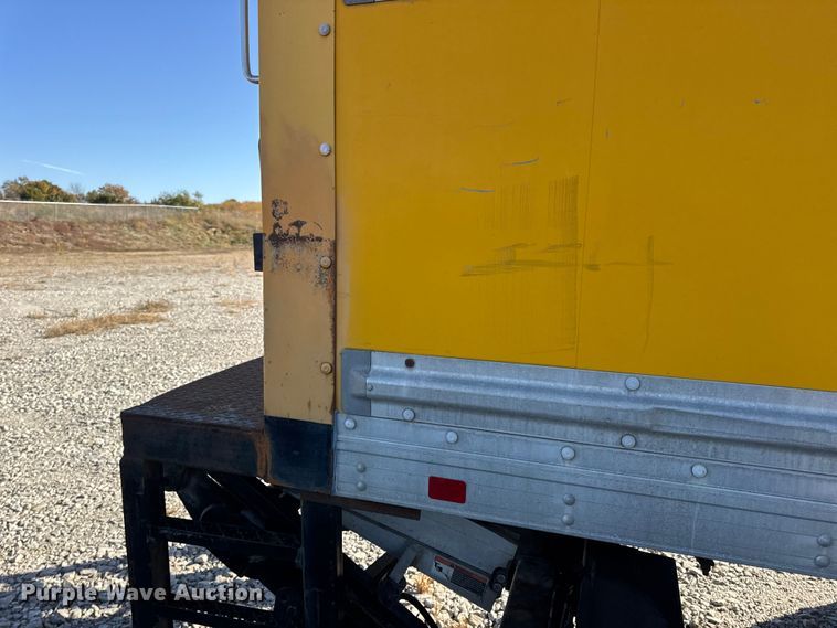 image for item DW6669 2014 International 4300 Durastar box truck