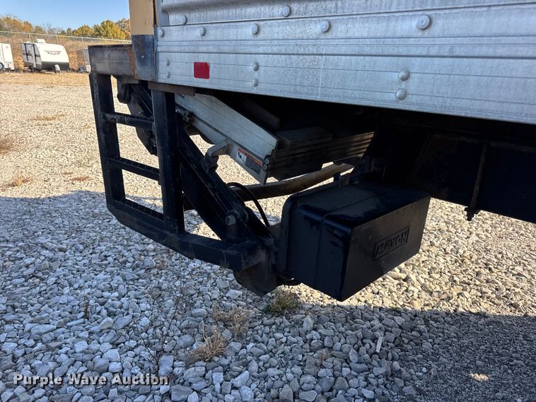 image for item DW6669 2014 International 4300 Durastar box truck