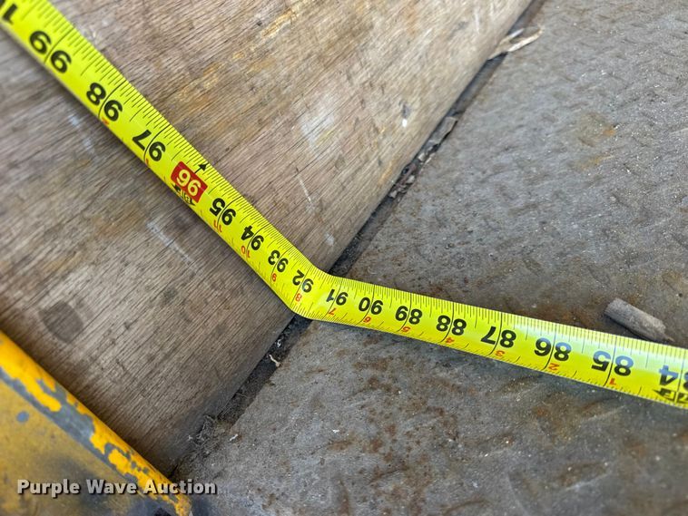 image for item DW6669 2014 International 4300 Durastar box truck