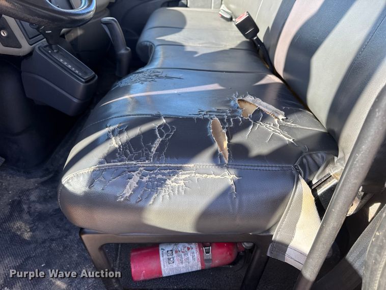 image for item DW6669 2014 International 4300 Durastar box truck