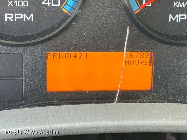 image for item DW6669 2014 International 4300 Durastar box truck