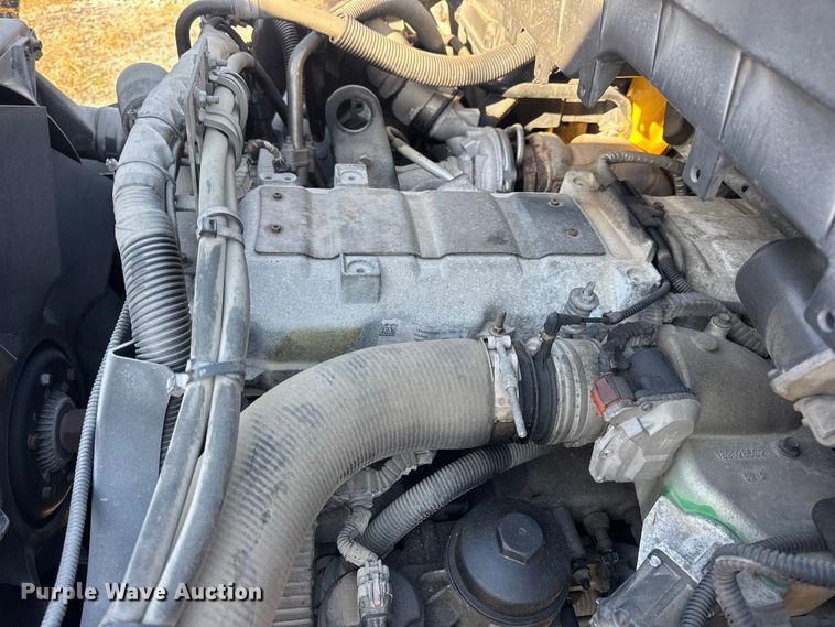 image for item DW6669 2014 International 4300 Durastar box truck