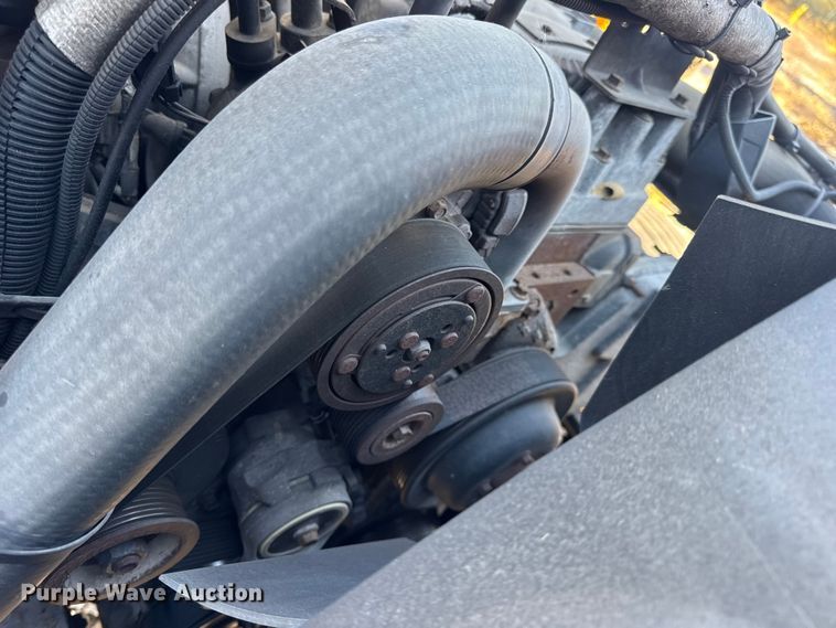 image for item DW6669 2014 International 4300 Durastar box truck