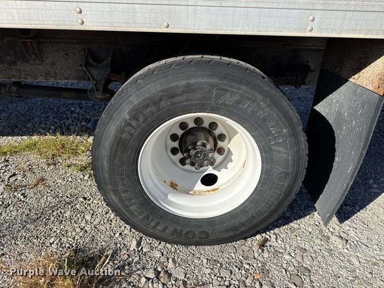 image for item DW6669 2014 International 4300 Durastar box truck