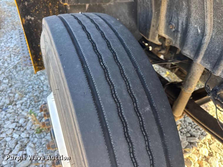 image for item DW6669 2014 International 4300 Durastar box truck