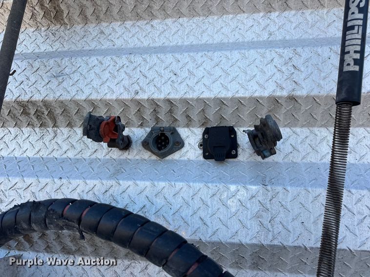 image for item DW6673 2006 International 9900i semi truck