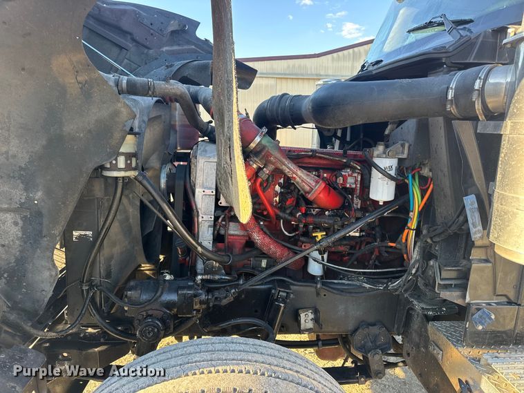 image for item DW6673 2006 International 9900i semi truck