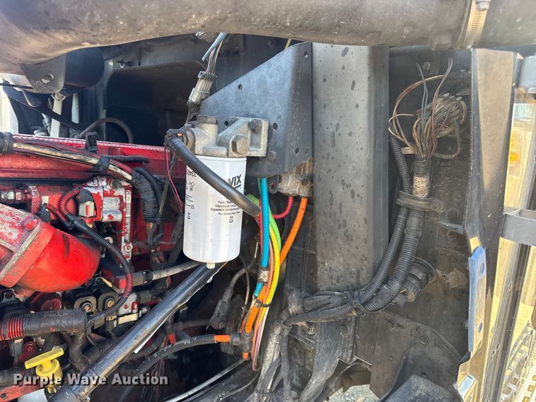 image for item DW6673 2006 International 9900i semi truck