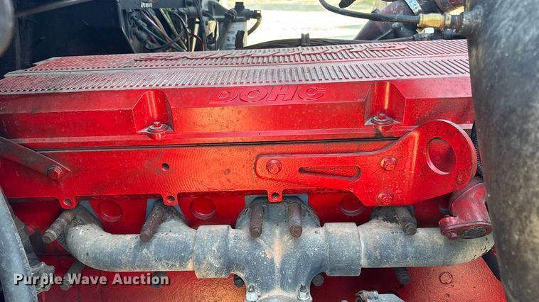 image for item DW6673 2006 International 9900i semi truck