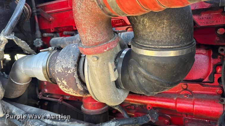 image for item DW6673 2006 International 9900i semi truck