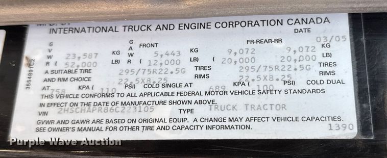 image for item DW6673 2006 International 9900i semi truck