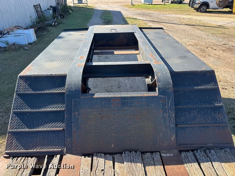 image for item DW6753 2008 Pitts LB35-33 drop deck equipment trailer