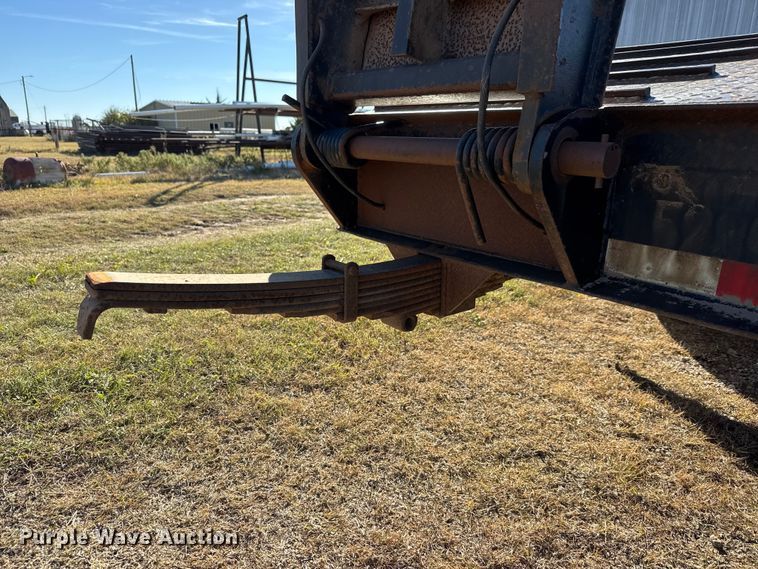 image for item DW6753 2008 Pitts LB35-33 drop deck equipment trailer