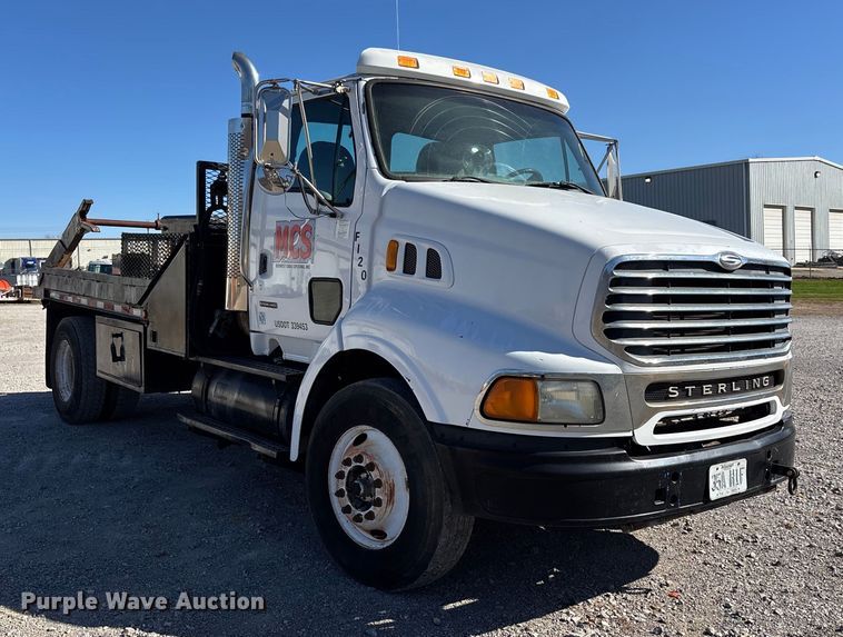 image for item DW7265 2003 Sterling reel truck