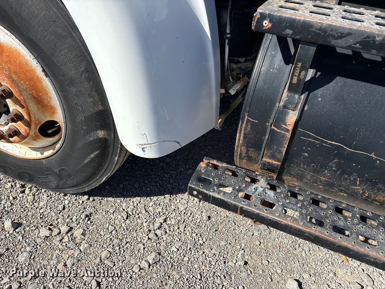 image for item DW7265 2003 Sterling reel truck