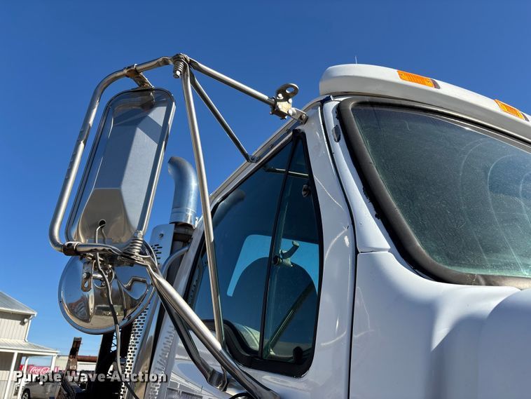 image for item DW7265 2003 Sterling reel truck